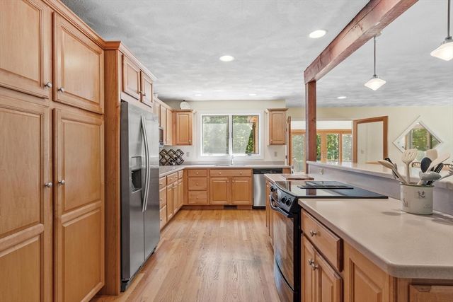 78 Carroll Dr, Carlisle, MA 01741