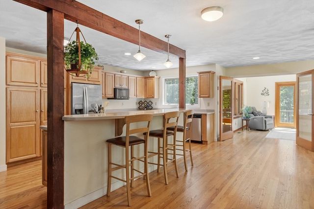 78 Carroll Dr, Carlisle, MA 01741