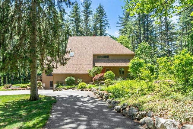 78 Carroll Dr, Carlisle, MA 01741