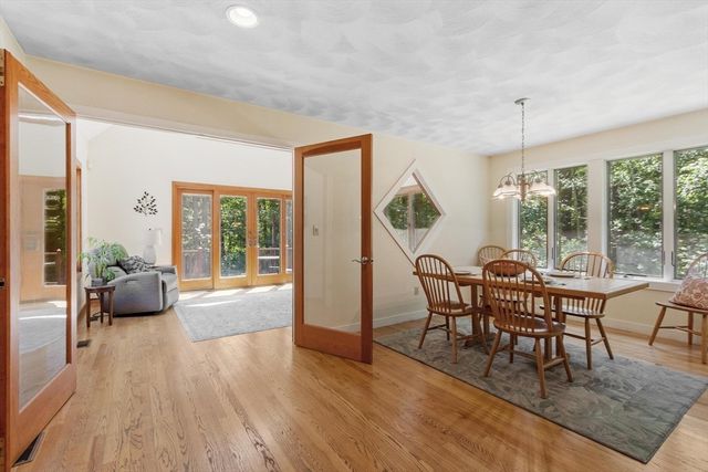 78 Carroll Dr, Carlisle, MA 01741