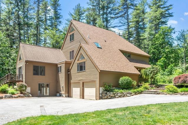 78 Carroll Dr, Carlisle, MA 01741