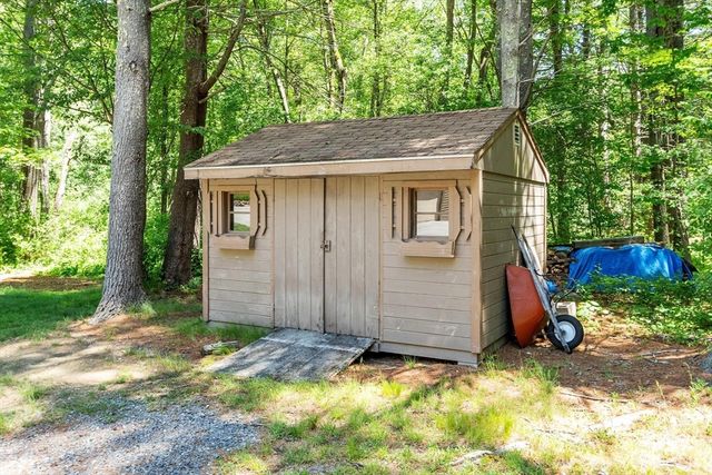 78 Carroll Dr, Carlisle, MA 01741