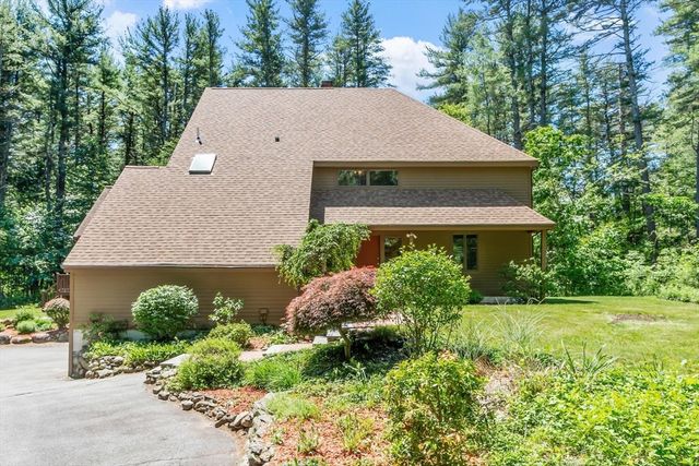 78 Carroll Dr, Carlisle, MA 01741
