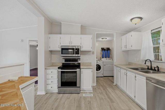 7821 Niffer Lane, Wilmington, NC 28412