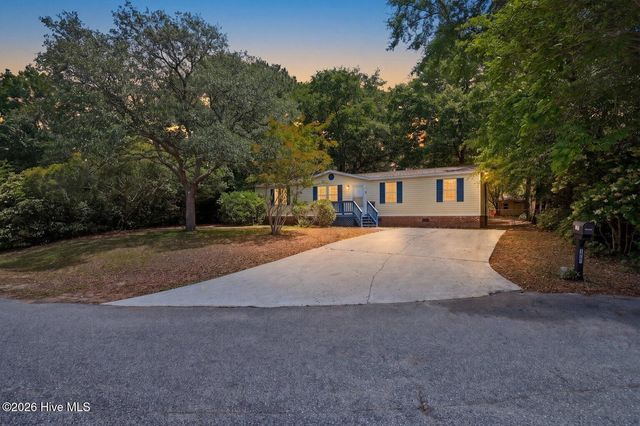 7821 Niffer Lane, Wilmington, NC 28412