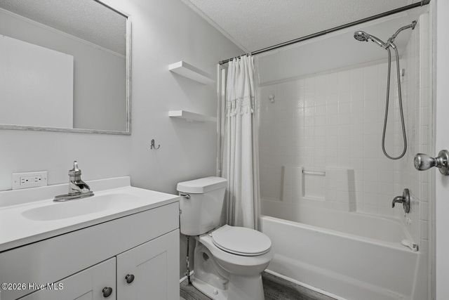 7821 Niffer Lane, Wilmington, NC 28412