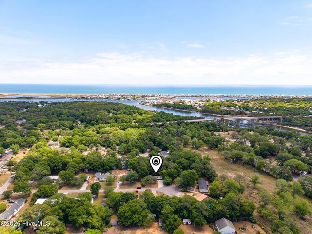 7821 Niffer Lane, Wilmington, NC 28412