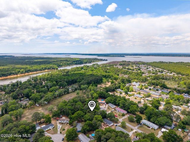 7821 Niffer Lane, Wilmington, NC 28412
