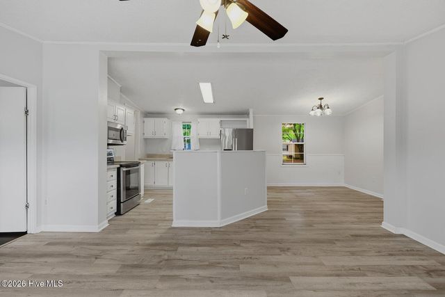 7821 Niffer Lane, Wilmington, NC 28412