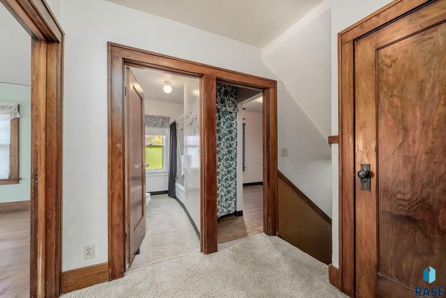 104 W Boynton Ave Avenue, Lennox, SD 57039