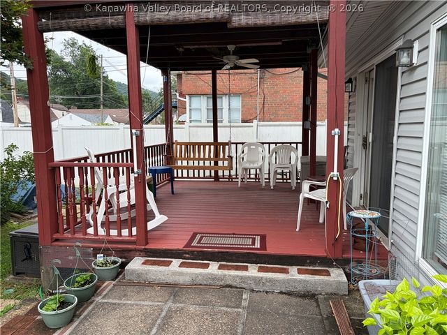 3604 Staunton Avenue Se, Charleston, WV 25304