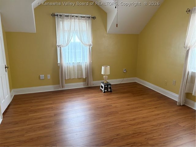 3604 Staunton Avenue Se, Charleston, WV 25304