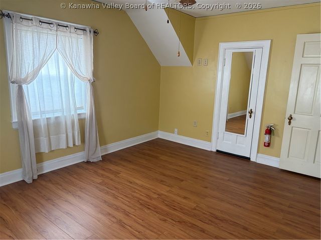 3604 Staunton Avenue Se, Charleston, WV 25304