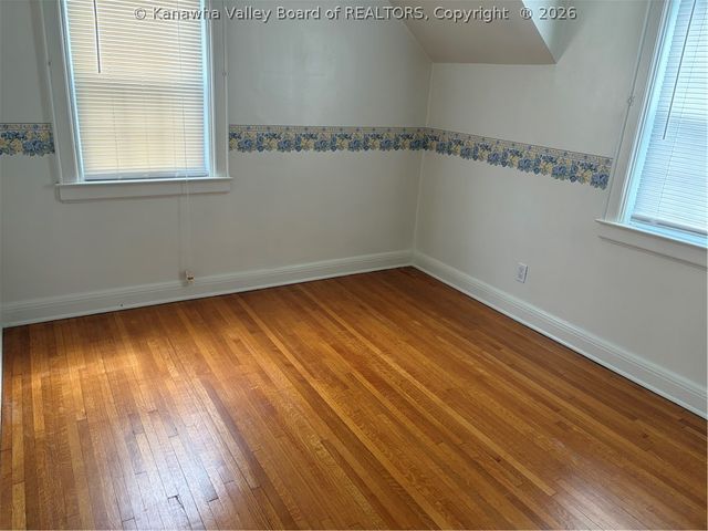 3604 Staunton Avenue Se, Charleston, WV 25304