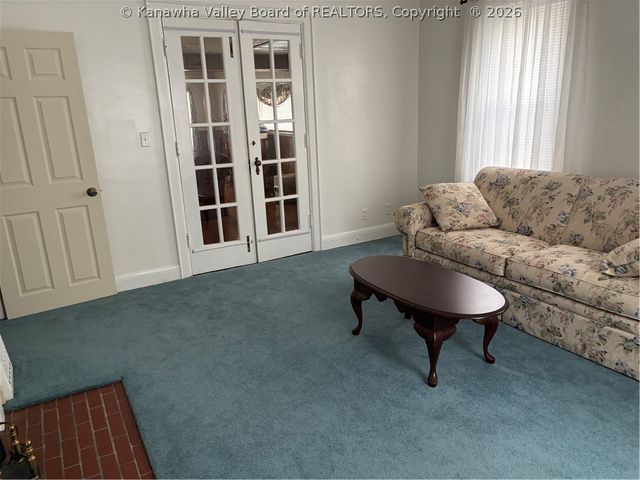 3604 Staunton Avenue Se, Charleston, WV 25304