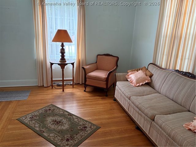 3604 Staunton Avenue Se, Charleston, WV 25304