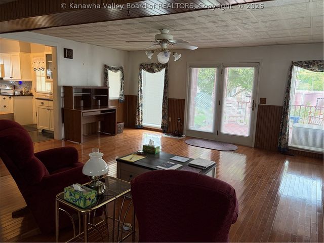 3604 Staunton Avenue Se, Charleston, WV 25304