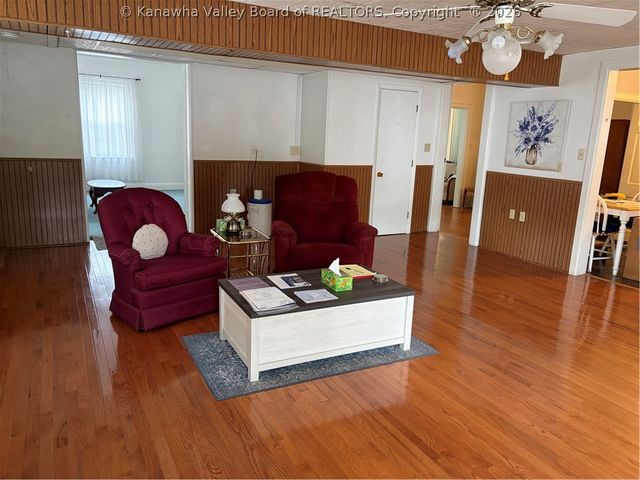 3604 Staunton Avenue Se, Charleston, WV 25304