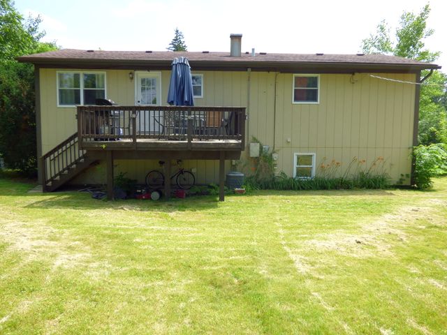 528 W Pheasant Court, Round Lake Beach, IL 60073