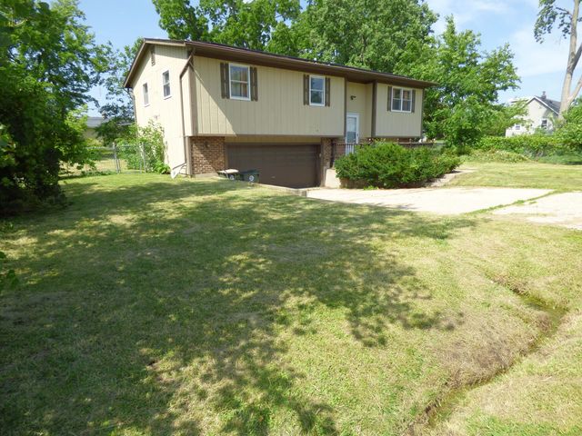 528 W Pheasant Court, Round Lake Beach, IL 60073