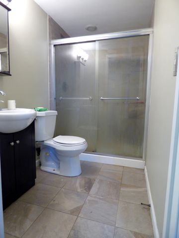 528 W Pheasant Court, Round Lake Beach, IL 60073