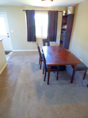 528 W Pheasant Court, Round Lake Beach, IL 60073