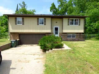 528 W Pheasant Court, Round Lake Beach, IL 60073