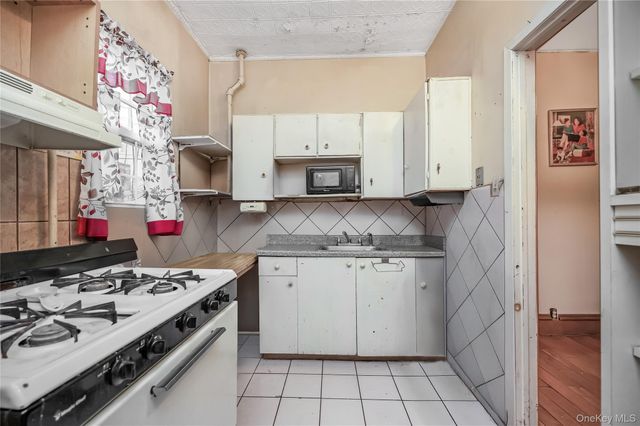 442 Lafayette Avenue, Brooklyn, NY 11238