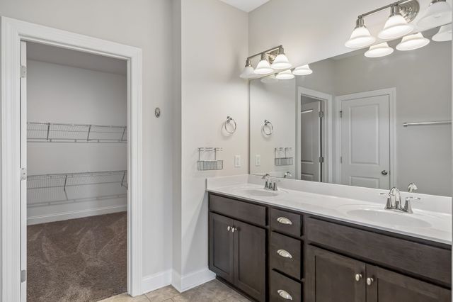 1363 Greenstone Ln, Nashville, TN 37221