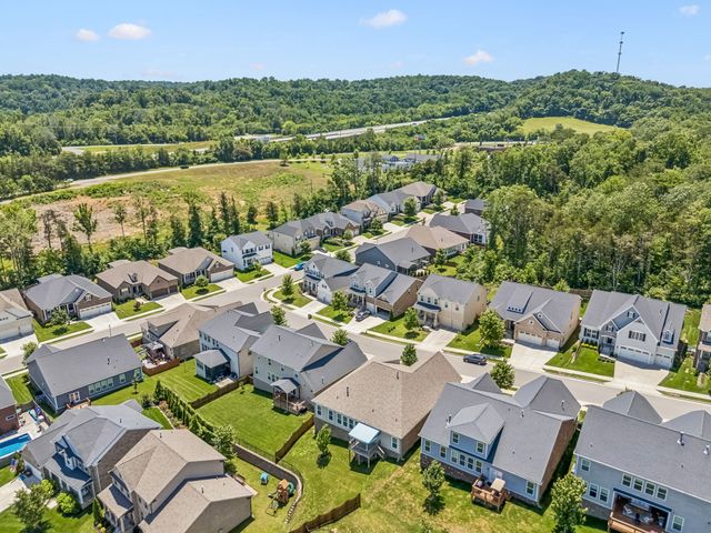 1363 Greenstone Ln, Nashville, TN 37221