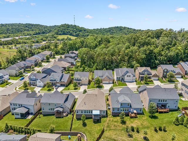 1363 Greenstone Ln, Nashville, TN 37221