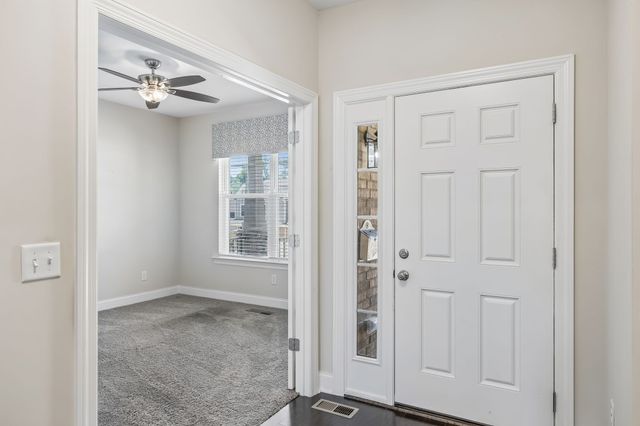 1363 Greenstone Ln, Nashville, TN 37221