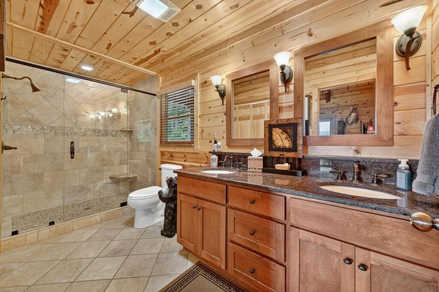 1579 Mangums Trail, Blue Ridge, GA 30513