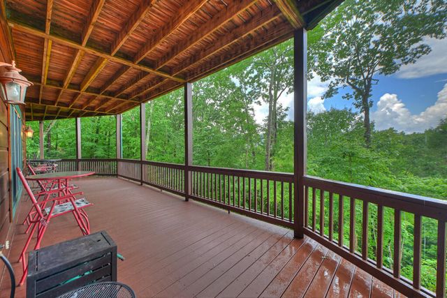 1579 Mangums Trail, Blue Ridge, GA 30513