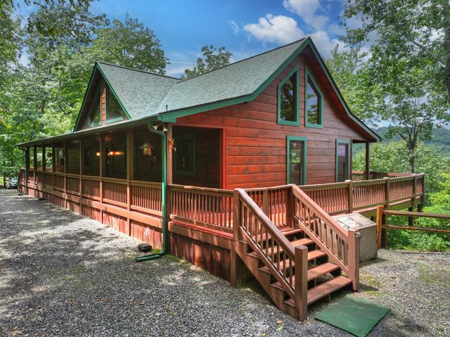 1579 Mangums Trail, Blue Ridge, GA 30513