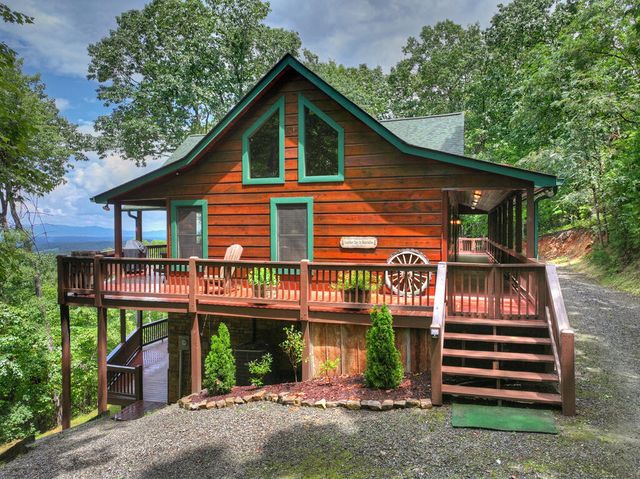1579 Mangums Trail, Blue Ridge, GA 30513