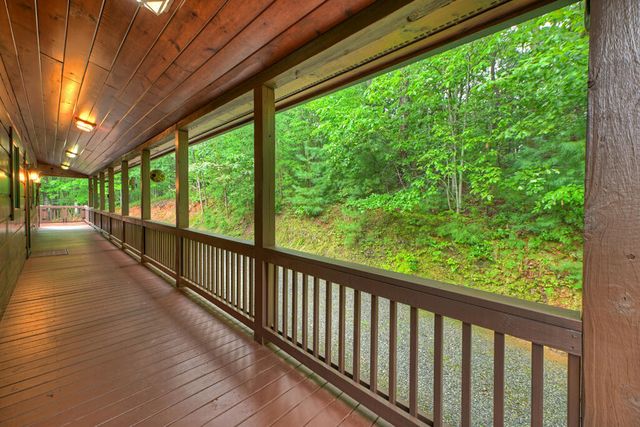 1579 Mangums Trail, Blue Ridge, GA 30513