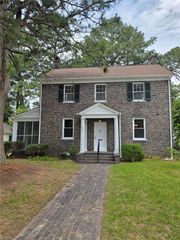 119 Causey AVE, Suffolk, VA 23434