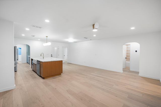 1640 9th Ave, Sacramento, CA 95818