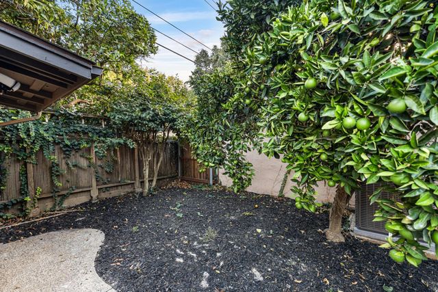 1640 9th Ave, Sacramento, CA 95818