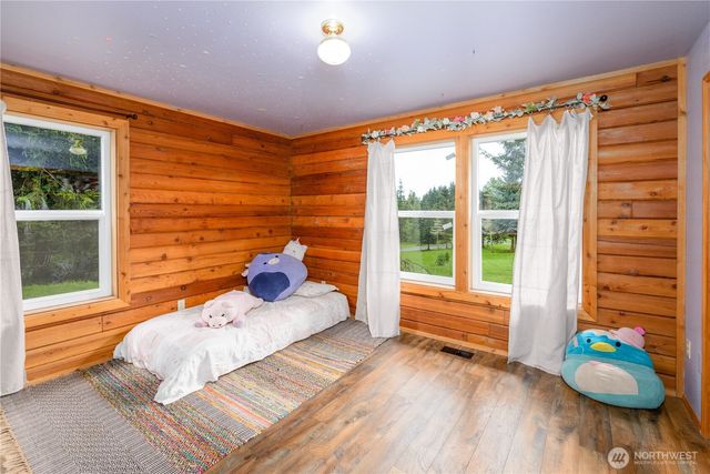 134 Bishop Rd, Port Angeles, WA 98363