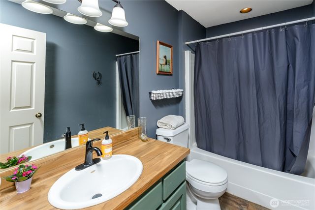 134 Bishop Rd, Port Angeles, WA 98363