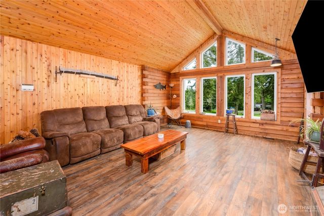 134 Bishop Rd, Port Angeles, WA 98363