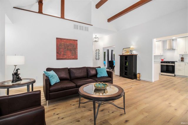 30137 Fox Run Trail, Granger, IN 46530