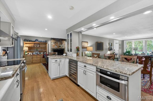 2316 Divot Drive, Crystal Lake Park, MO 63131