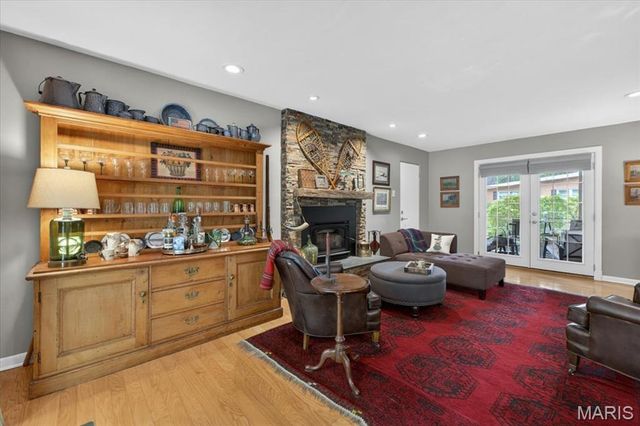 2316 Divot Drive, Crystal Lake Park, MO 63131