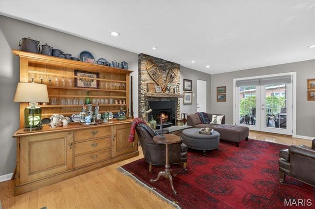 2316 Divot Drive, Crystal Lake Park, MO 63131