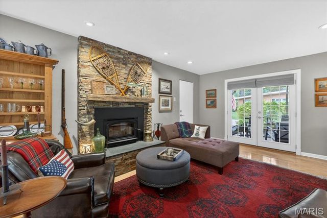 2316 Divot Drive, Crystal Lake Park, MO 63131