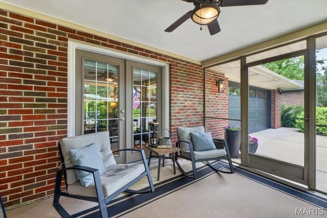 2316 Divot Drive, Crystal Lake Park, MO 63131