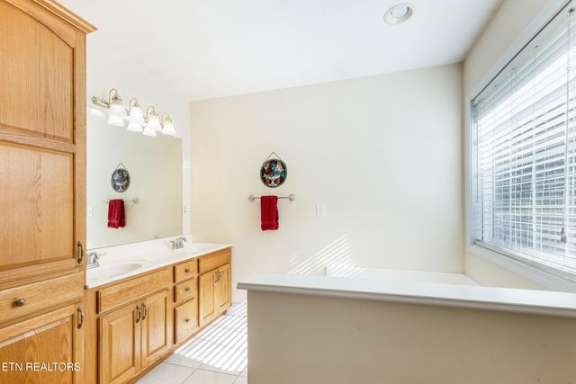 124 Huntington Lane, Heiskell, TN 37754